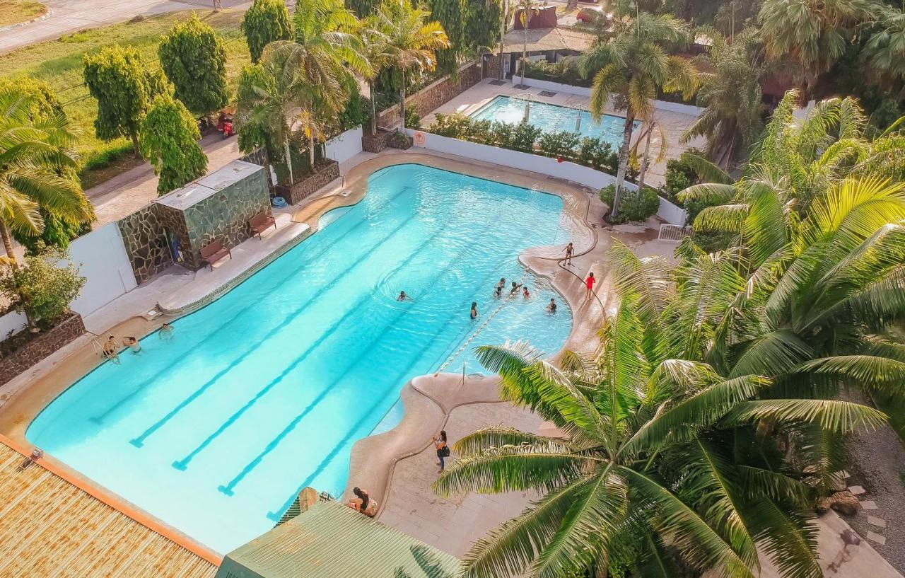 Nature'S Village Resort Bacolod Exterior foto