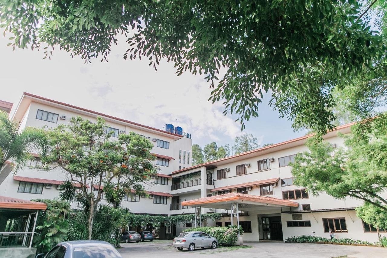 Nature'S Village Resort Bacolod Exterior foto